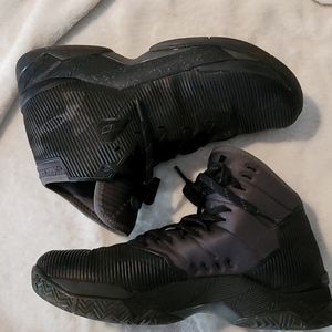 Black Under Armour Curry 2.5 Basketball Hightop Sneakers